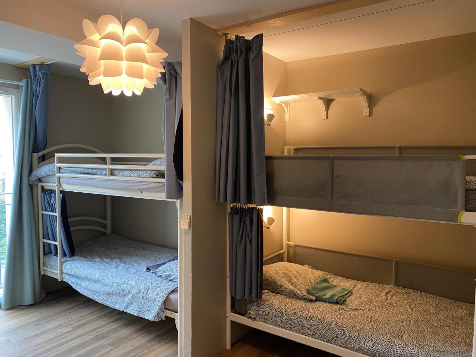 Bohobos Hostel อองทีบส์ ภายนอก รูปภาพ
