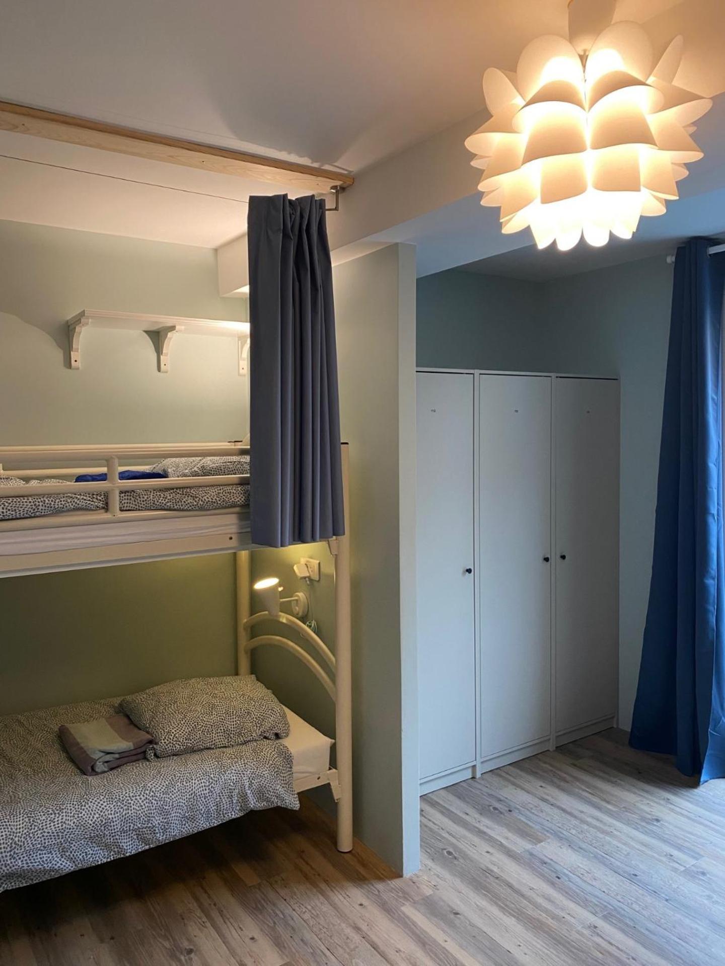 Bohobos Hostel อองทีบส์ ภายนอก รูปภาพ